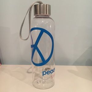 NWOT Peace Love World Water Bottle